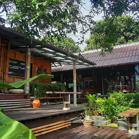 Aha Lanta Cozy Hostel